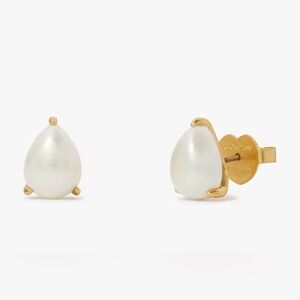 NWT! Elegant Pearl Gold-Tone Stud Earrings